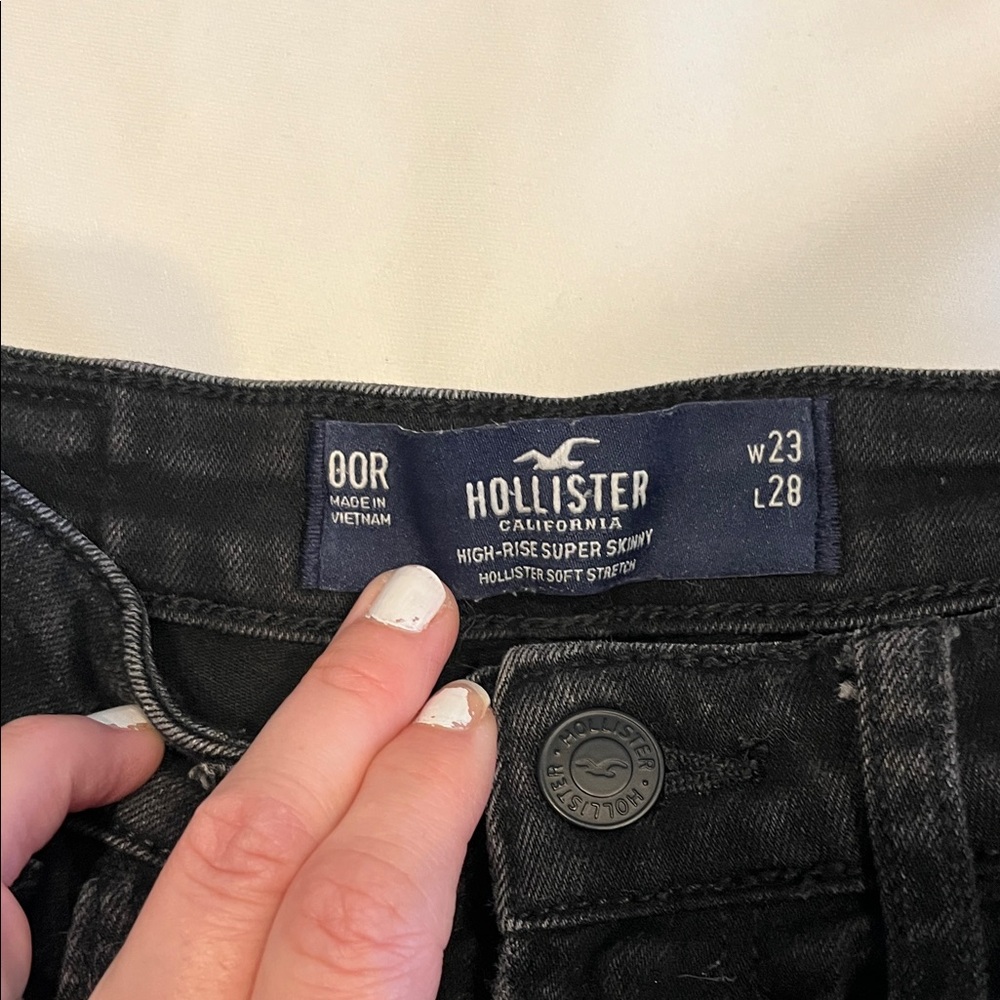 Stylish Ripped Jeans Set - Picture 9 of 13